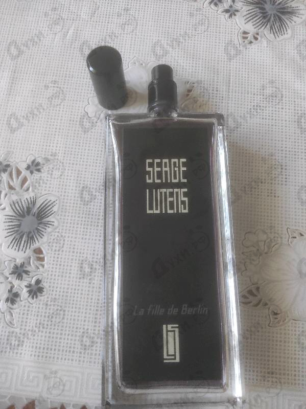 Парфюмерия La Fille De Berlin от Serge Lutens