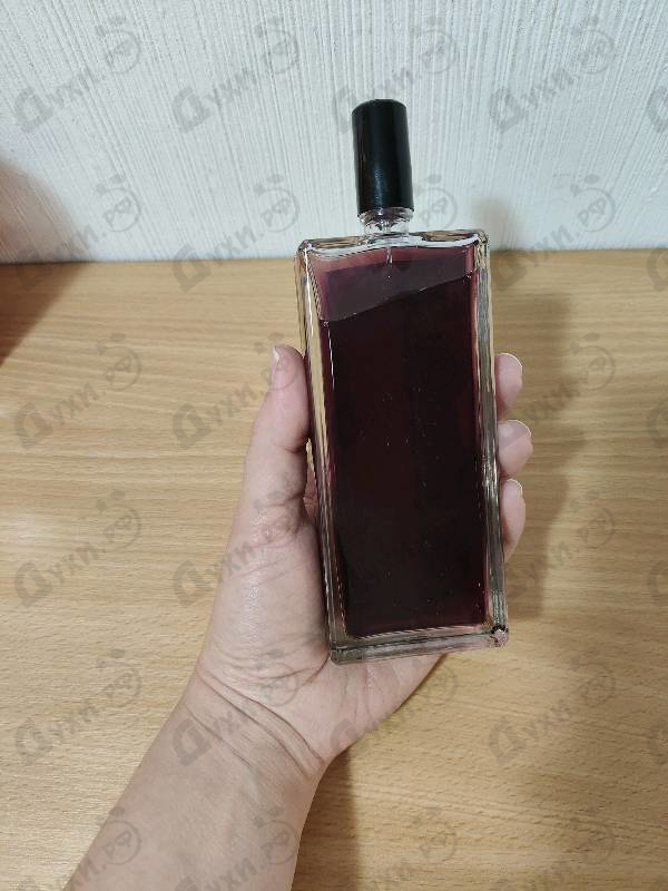 Духи La Fille De Berlin от Serge Lutens