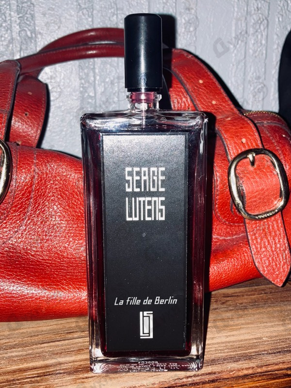 Парфюмерия La Fille De Berlin от Serge Lutens