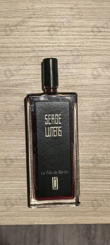 Парфюмерия La Fille De Berlin от Serge Lutens