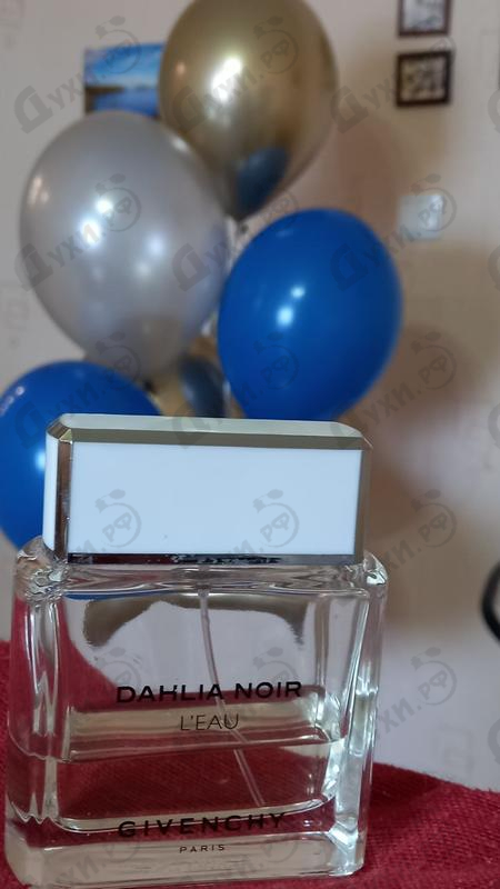 Парфюмерия Dahlia Noir L'eau от Givenchy