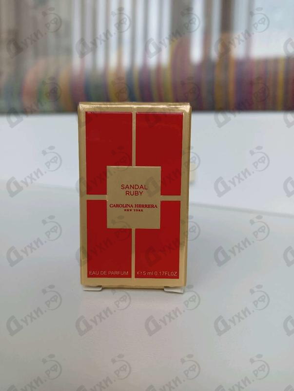 Духи Sandal Ruby от Carolina Herrera Парфюмерия Carolina Herrera Sandal Ruby