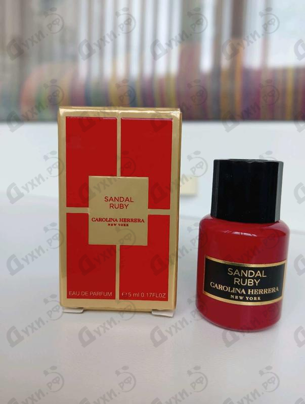 Купить Carolina Herrera Sandal Ruby Парфюмерия Sandal Ruby от Carolina Herrera