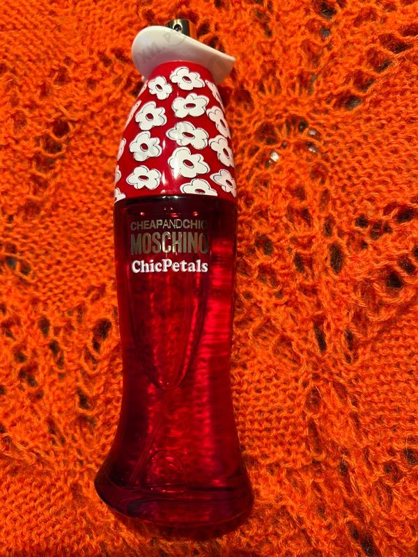 Отзывы Moschino Chic Petals