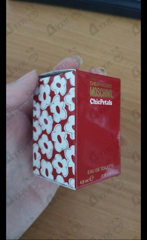 Купить Chic Petals от Moschino