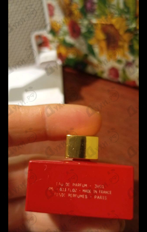 Духи L'acquarossa от Fendi