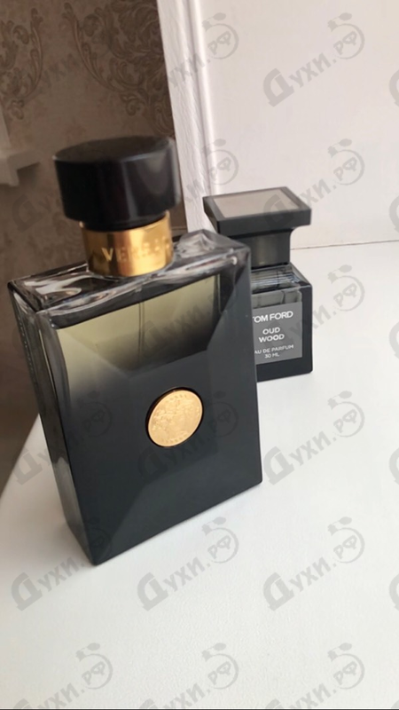 Духи Oud Noir от Versace