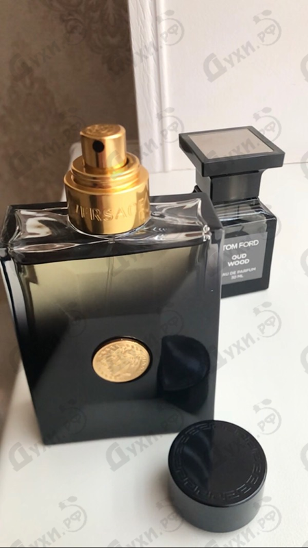 Купить Oud Noir от Versace