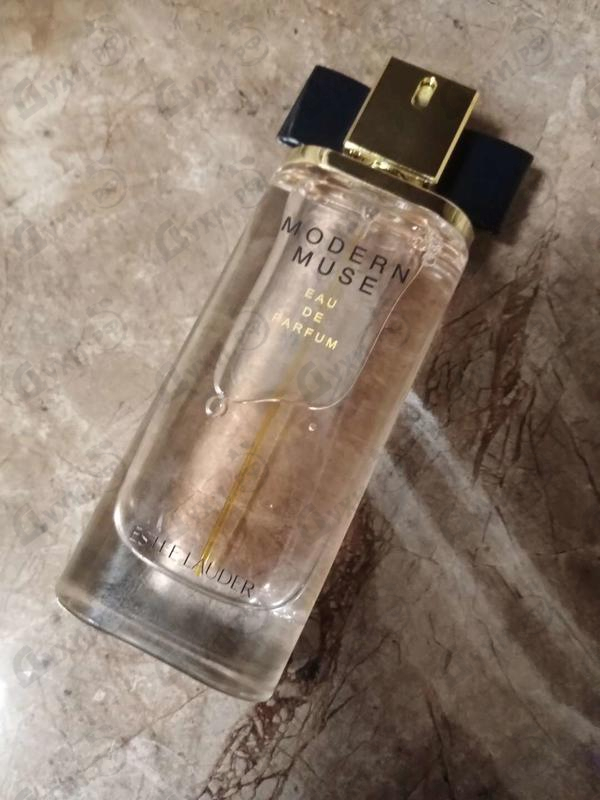 Духи Modern Muse от Estee Lauder