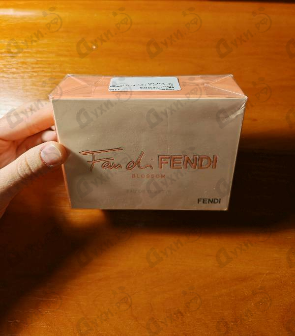 Купить Fan Di Fendi Blossom от Fendi
