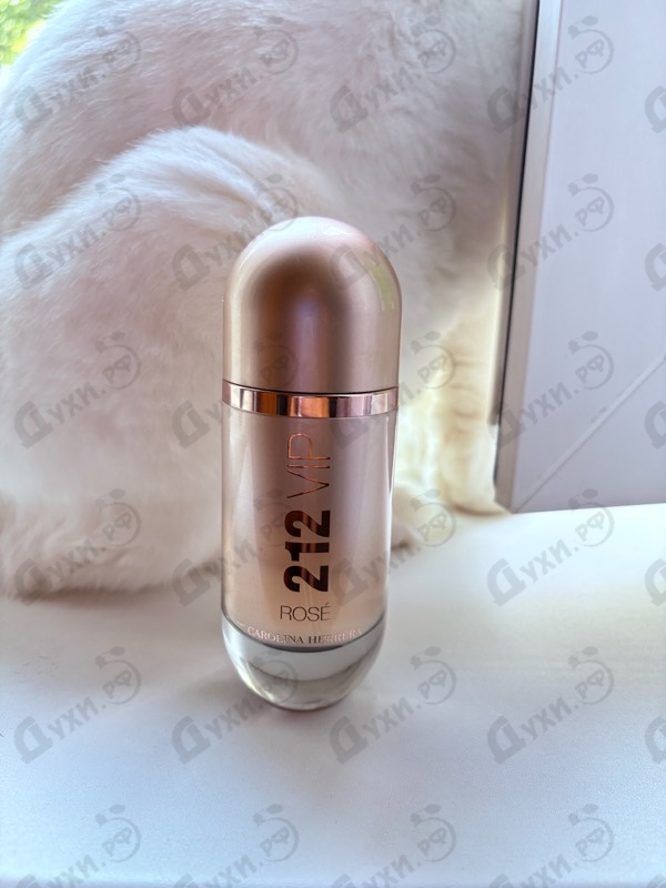 Парфюмерия Carolina Herrera 212 Vip Rose