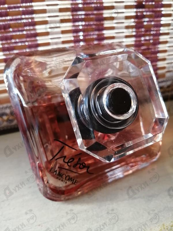 Купить Tresor Eau De Parfum Lumineuse от Lancome