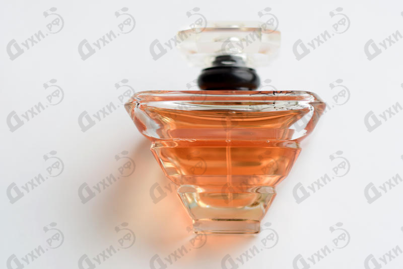 Парфюмерия Tresor Eau De Parfum Lumineuse от Lancome