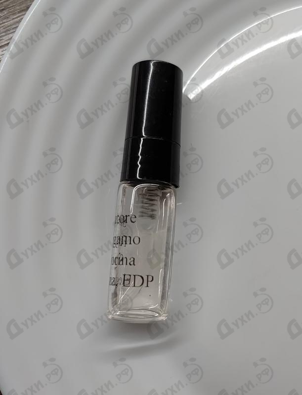 Духи Signorina Eleganza от Salvatore Ferragamo