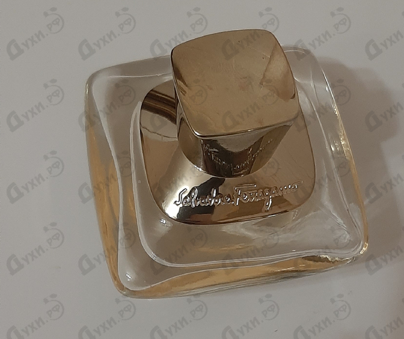 Духи Salvatore Ferragamo Signorina Eleganza Парфюмерия Signorina Eleganza от Salvatore Ferragamo