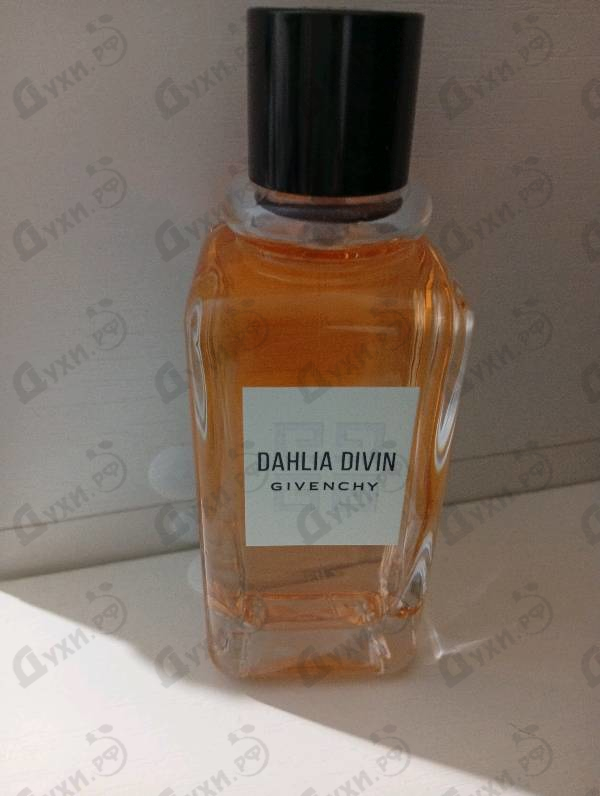 Духи Dahlia Divin от Givenchy