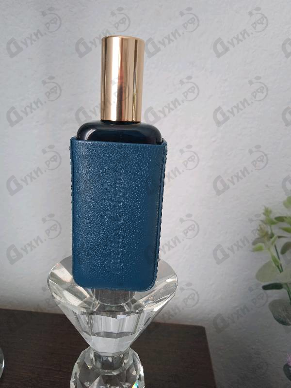 Купить Atelier Cologne Santal Carmin
