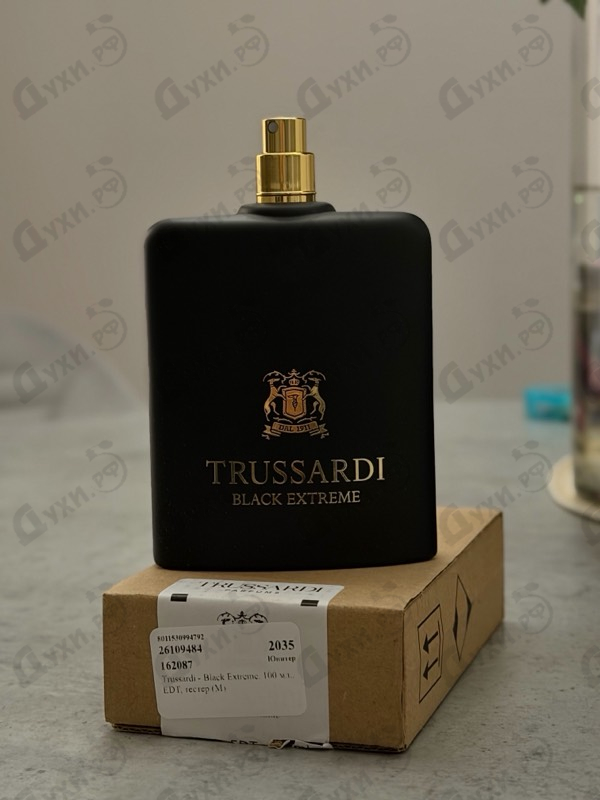 Парфюмерия Trussardi Black Extreme