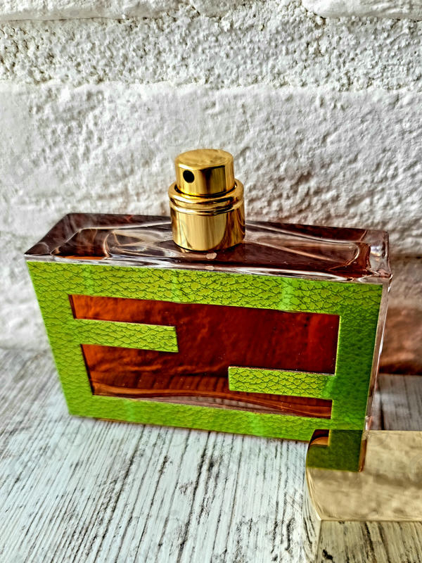 Купить Leather Essence от Fendi