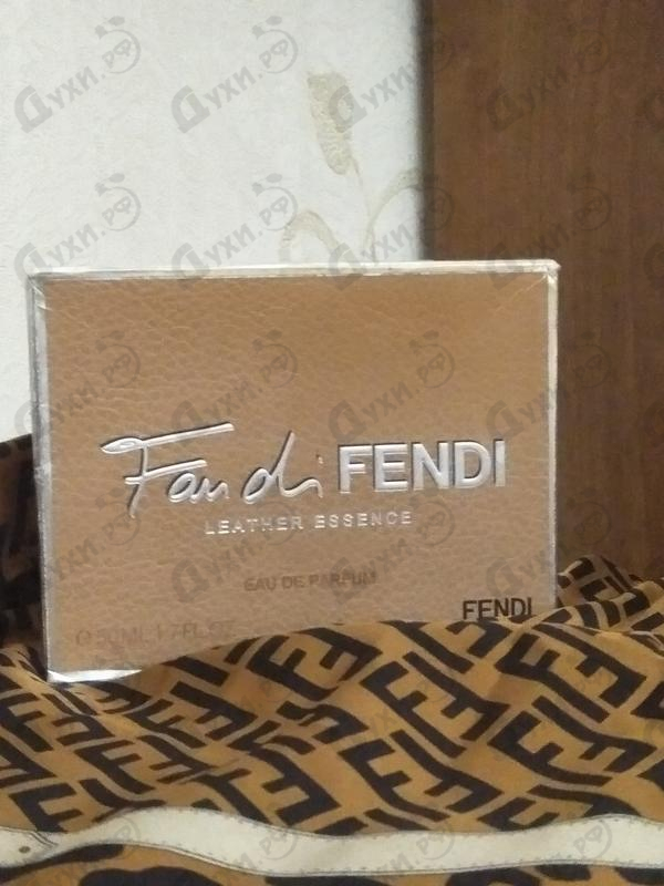 Духи Leather Essence от Fendi