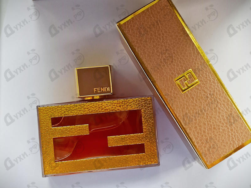 Парфюмерия Leather Essence от Fendi