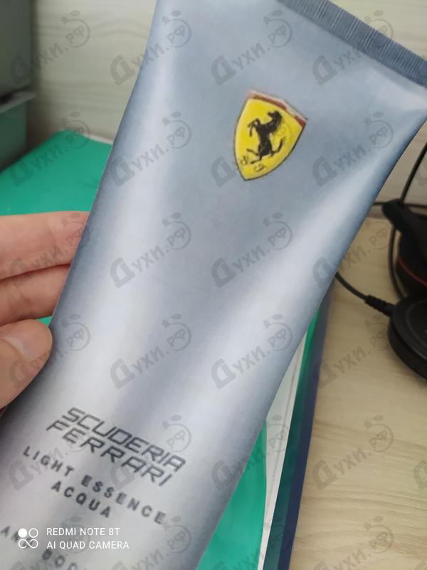 Парфюмерия Ferrari Scuderia Light Essence Acqua