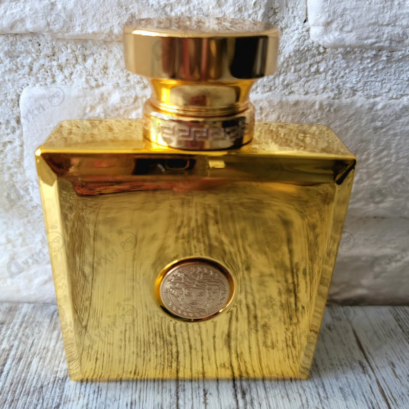 Парфюмерия Oud Oriental от Versace