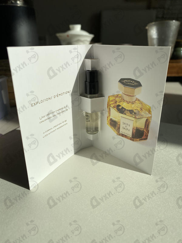 Купить L'Artisan Parfumeur Skin On Skin Парфюмерия Skin On Skin от L'Artisan Parfumeur