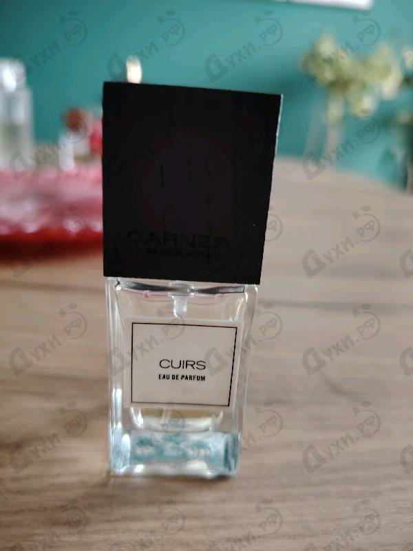 Духи Cuirs от Carner Barcelona