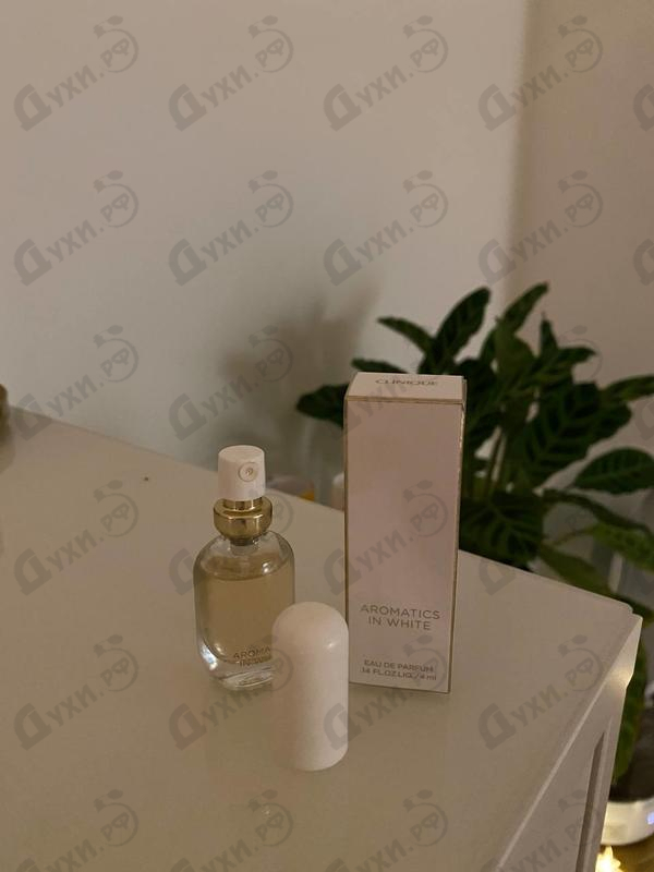 Духи Aromatics In White от Clinique