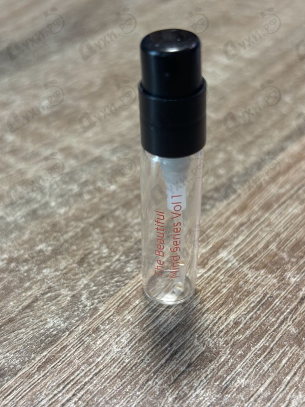 Духи Volume 1: Intelligence & Fantasy от Escentric Molecules