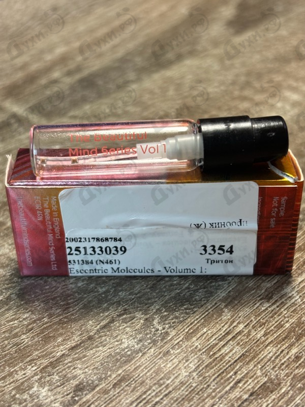 Парфюмерия Volume 1: Intelligence & Fantasy от Escentric Molecules