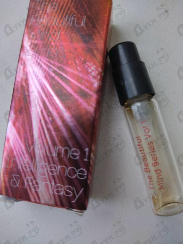 Парфюмерия Volume 1: Intelligence & Fantasy от Escentric Molecules