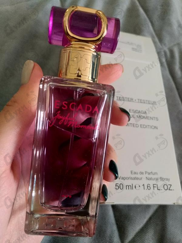 Купить Joyful Moments от Escada