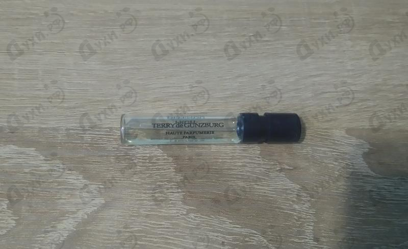 Купить Terry de Gunzburg Fruit Defendu