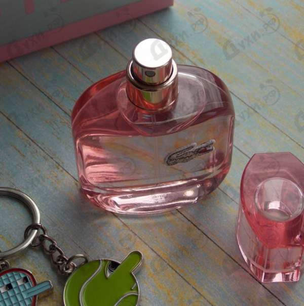 Парфюмерия L.12.12 Pour Elle Sparkling от Lacoste