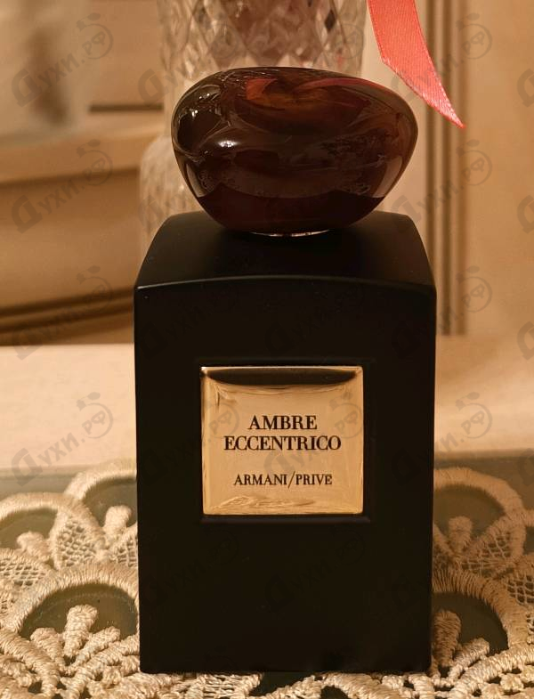 Парфюмерия Prive Ambre Eccentrico от Giorgio Armani