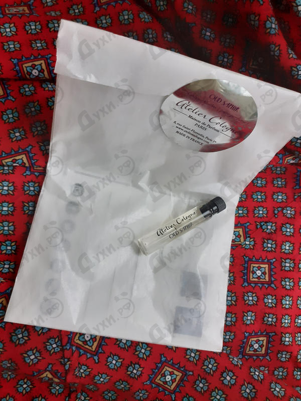 Парфюмерия Oud Saphir от Atelier Cologne