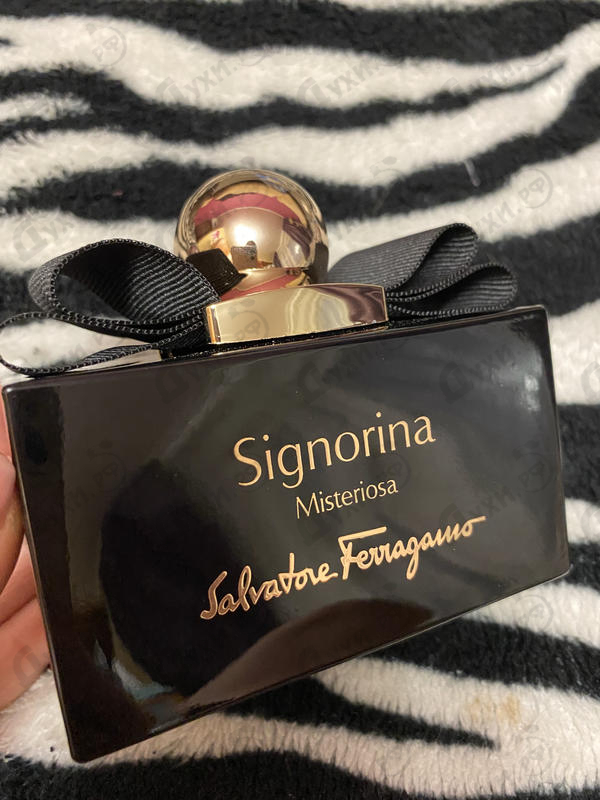 Парфюмерия Signorina Misteriosa от Salvatore Ferragamo