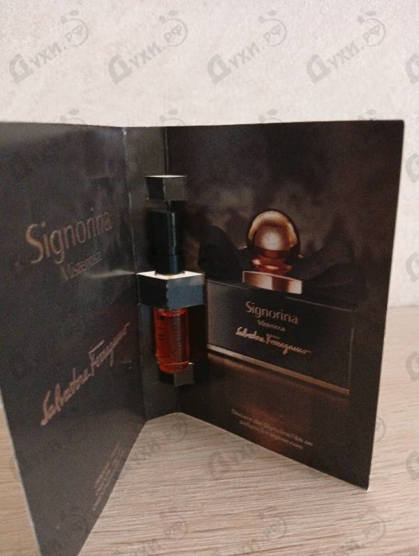 Парфюмерия Signorina Misteriosa от Salvatore Ferragamo