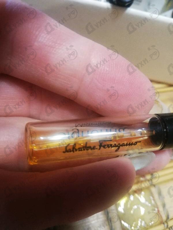 Духи Signorina Misteriosa от Salvatore Ferragamo