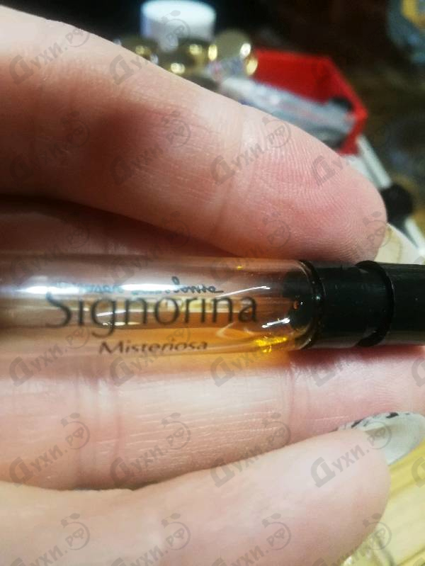 Парфюмерия Signorina Misteriosa от Salvatore Ferragamo