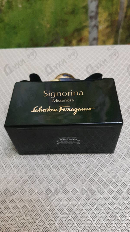 Духи Signorina Misteriosa от Salvatore Ferragamo