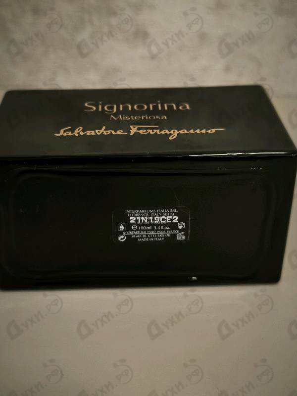 Парфюмерия Signorina Misteriosa от Salvatore Ferragamo