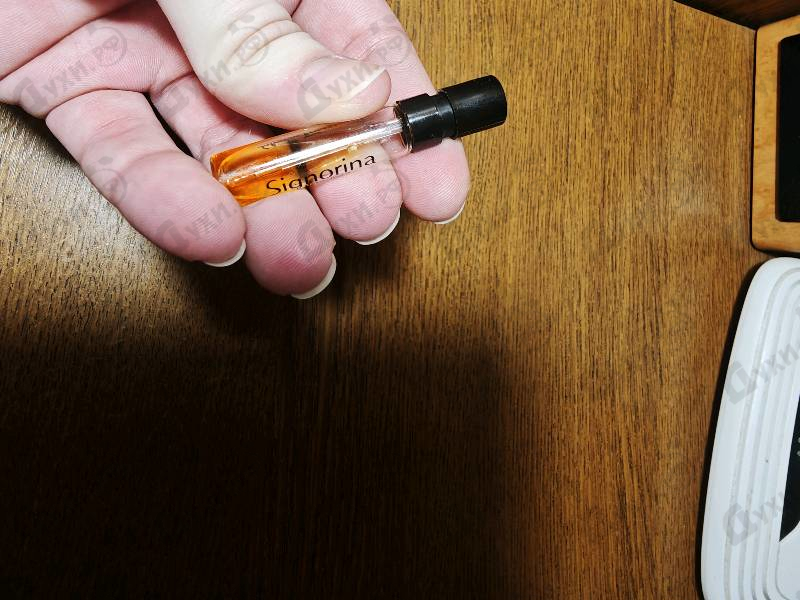 Духи Signorina Misteriosa от Salvatore Ferragamo