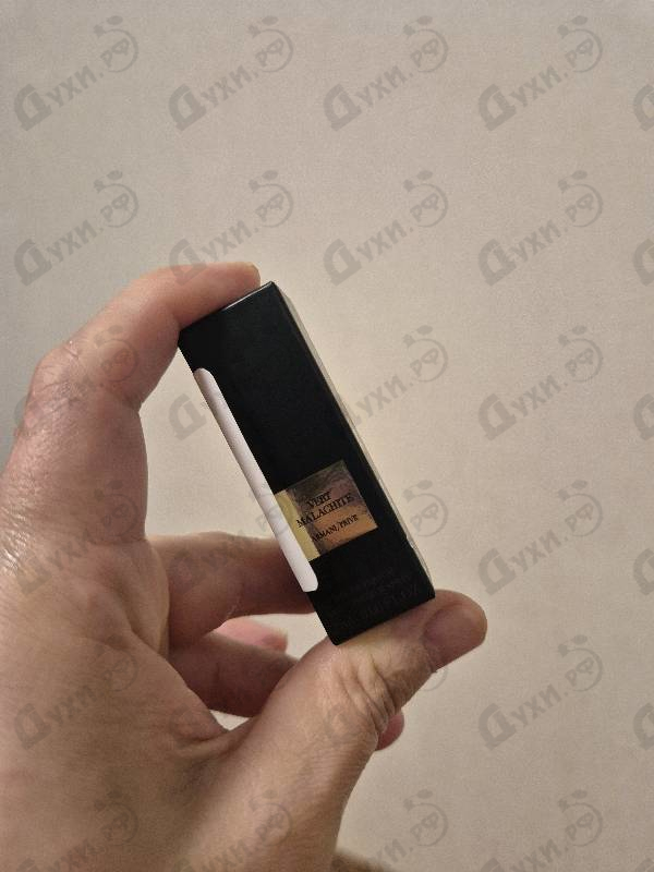 Парфюмерия Prive Vert Malachite от Giorgio Armani