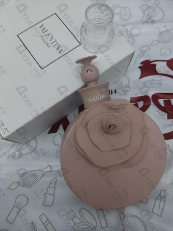 Парфюм Valentino Valentina Poudre Парфюмерия Valentina Poudre от Valentino