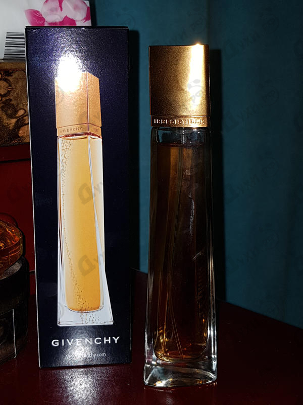 Парфюмерия Very Irresistible Poesie D'un Parfum D'hiver от Givenchy