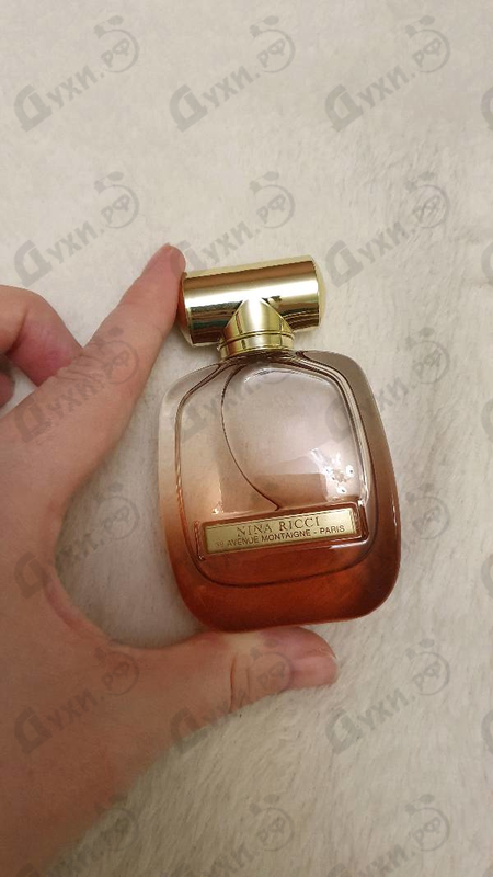 Духи L'extase Caresse De Roses от Nina Ricci