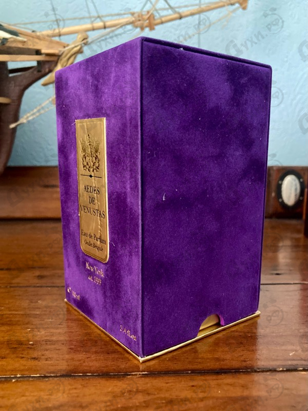 Купить Aedes de Venustas Oeillet Bengale